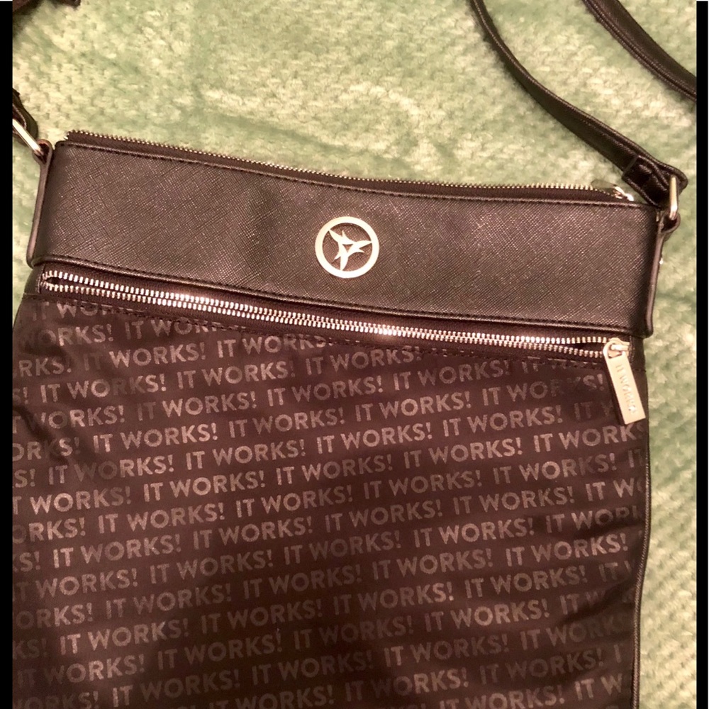 It Works! Crossbody purse